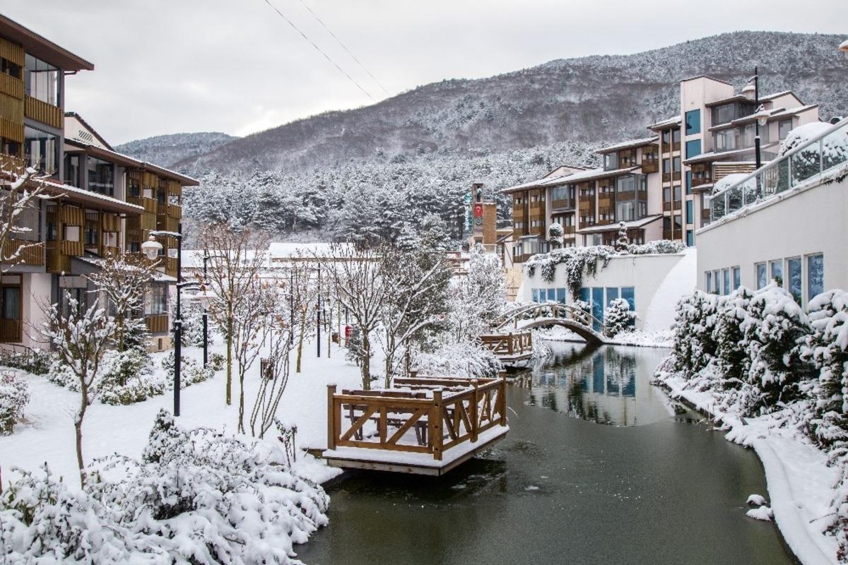 Narven Termal Kasaba, yarıyıl tatilinde doldu taştı