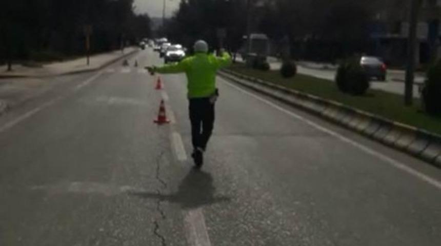 Trafik polislerinin s&uuml;r&uuml;c&uuml;lere y&ouml;nelik denetimleri devam ediyor