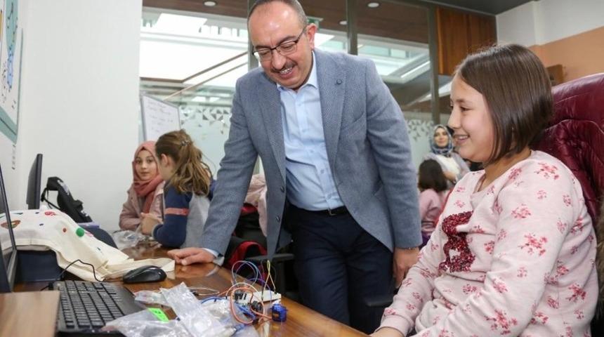 Meram&rsquo;da gen&ccedil;lik merkezi yarıyıl programı sona erdi