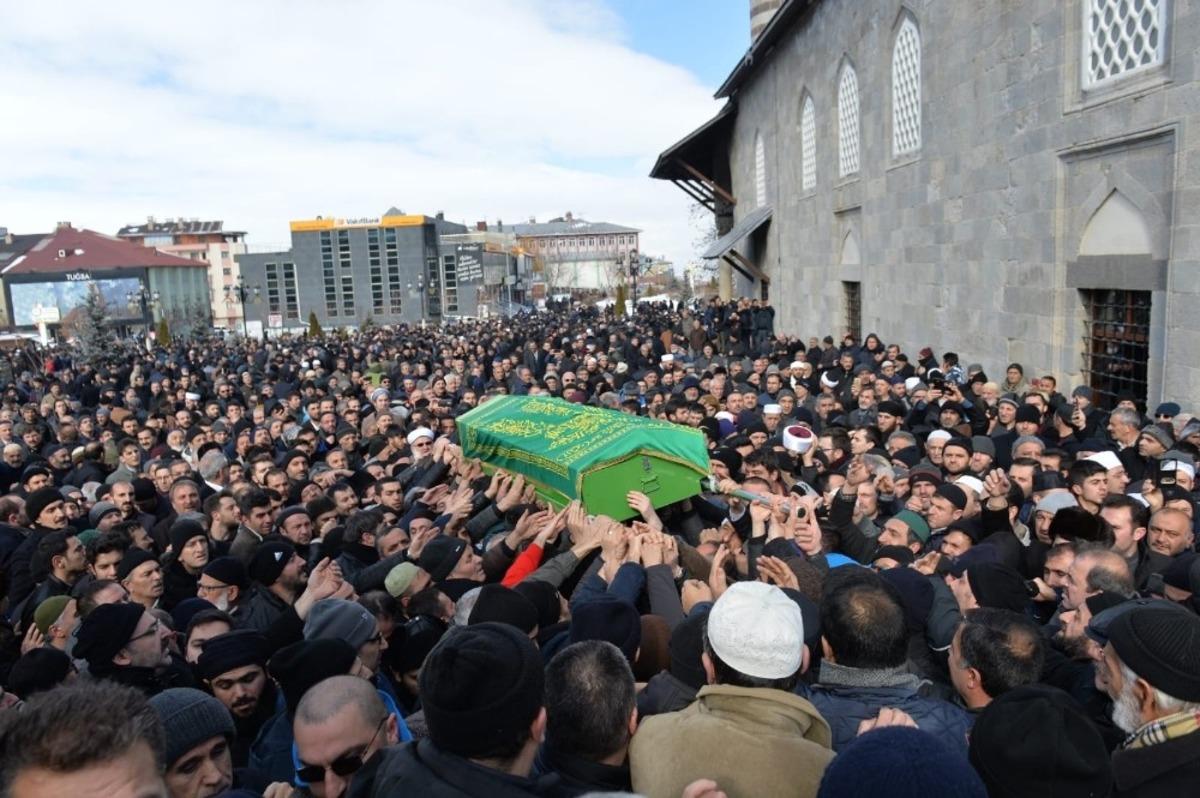 Mehmet G&uuml;rg&uuml;r hoca son yolculuğuna uğurlandı