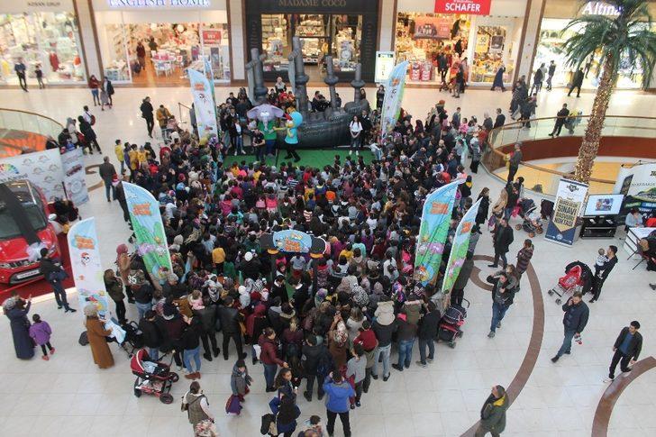 Kral Şakir Ceylan Karavil Park AVM’de çocuklarla buluştu G3