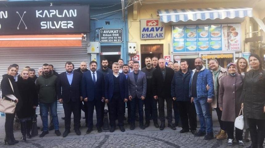 Ayvalık MHP teşkilatına nezaket ziyareti