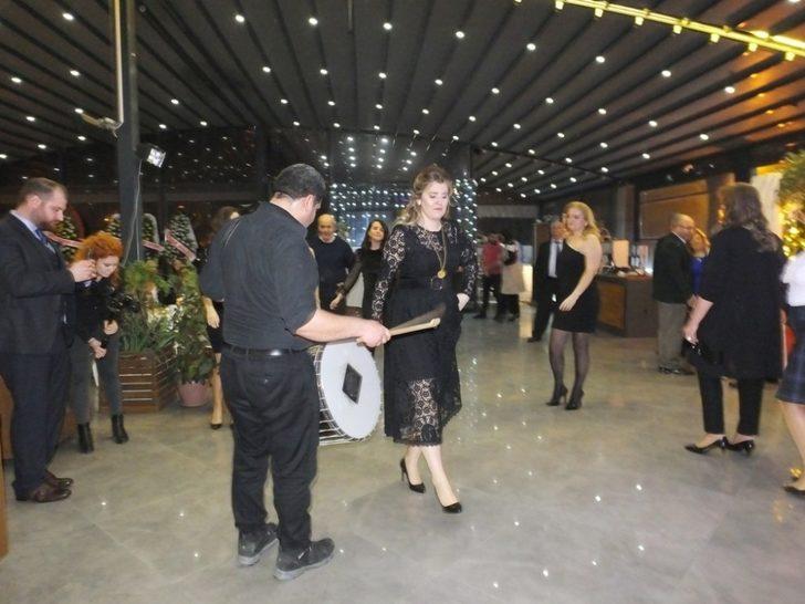 Burhaniye’de protokol bu nişanda bir araya geldi G1