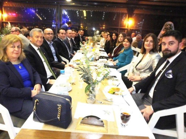 Burhaniye’de protokol bu nişanda bir araya geldi G4