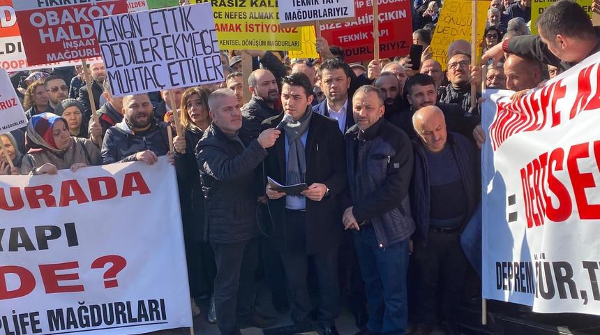 Kadık&ouml;y'de kentsel d&ouml;n&uuml;ş&uuml;m mağdurlarından eylem