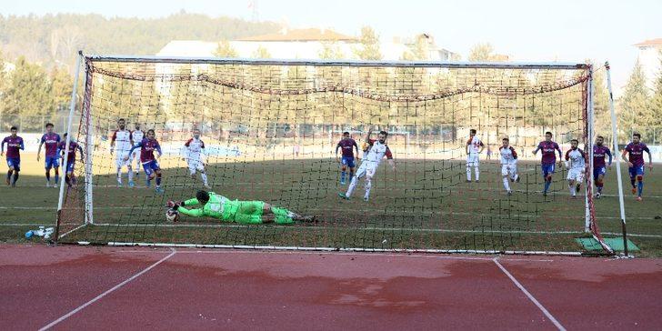 TFF 2. Lig Kırmızı Grup: GMG Kastamonuspor: 2 - Niğde Anadolu Futbol Kulübü: 1 G4