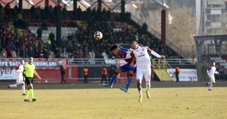 TFF 2. Lig Kırmızı Grup: GMG Kastamonuspor: 2 - Niğde Anadolu Futbol Kulübü: 1 G5