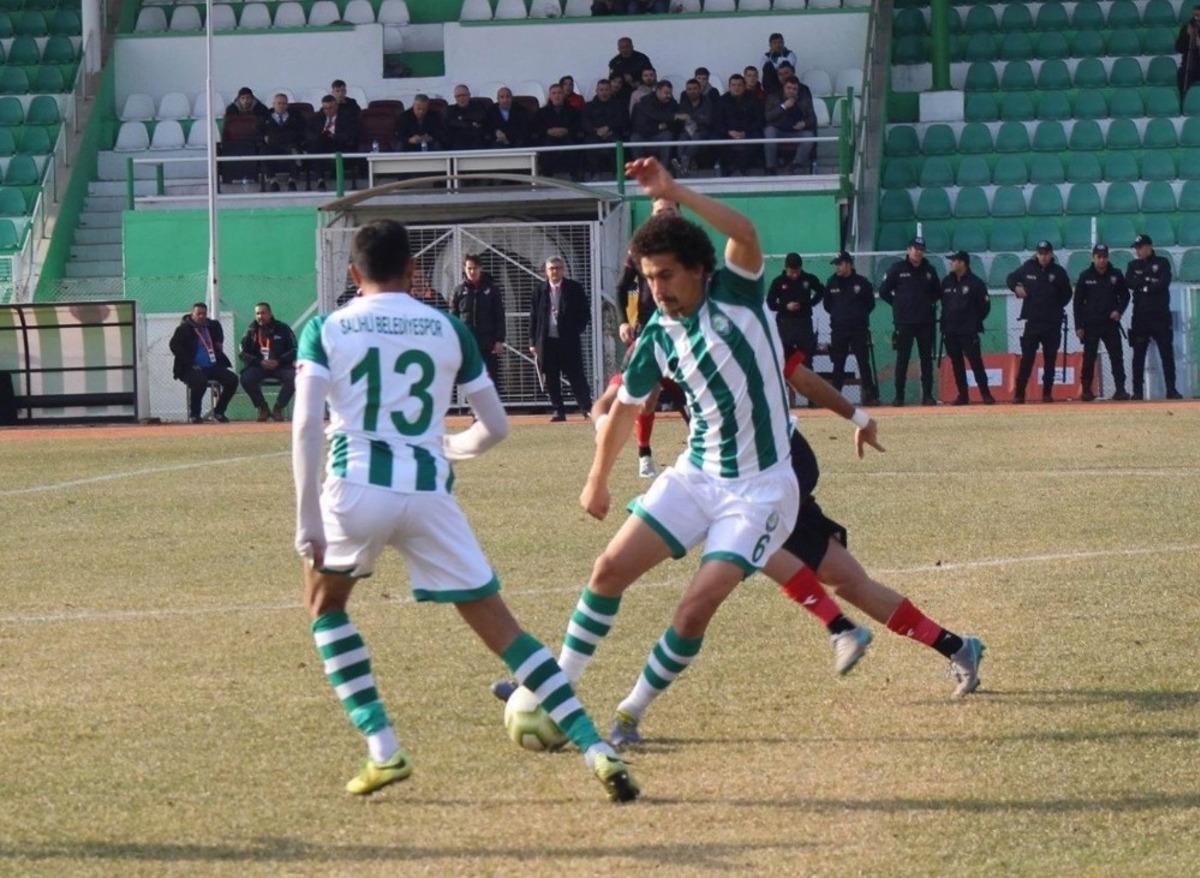 Salihli Belediyespor, G&ouml;nen deplasmanından şen d&ouml;nd&uuml;