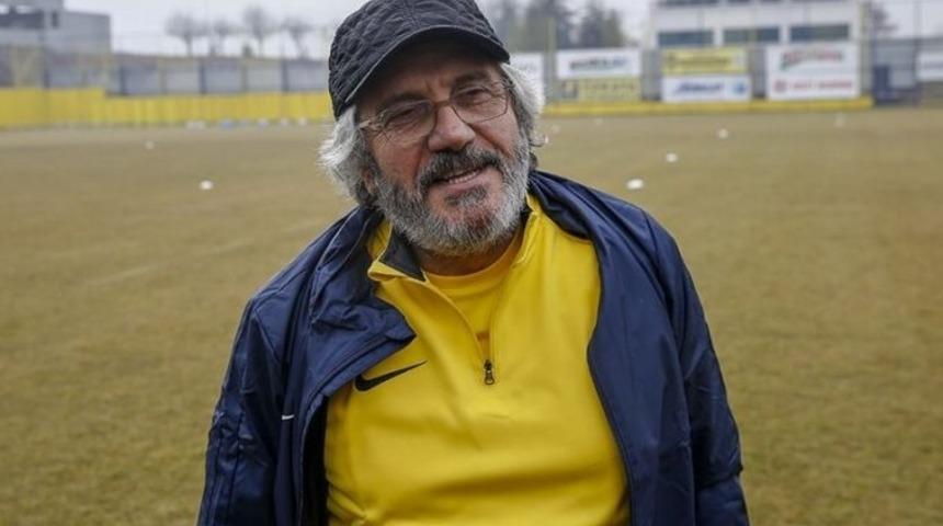 Mustafa Reşit Akçay: Hamsinin kafasını da yerim, kuyruğunu da