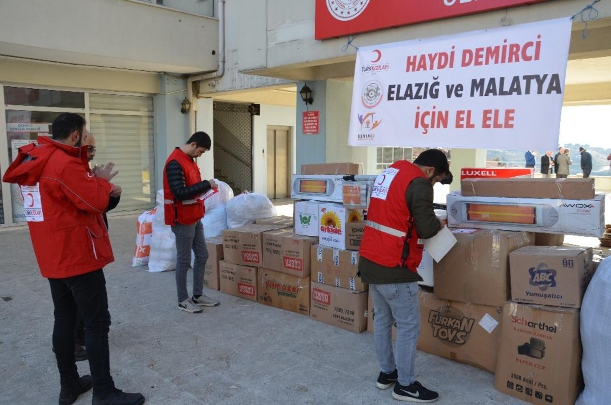 Demirci&rsquo;den Elazığ ve Malatya&rsquo;ya 1 kamyon yardım g&ouml;nderildi
