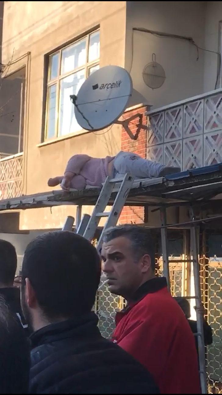 3'ncü kattaki balkondan dükkanın tentesine düştü G1