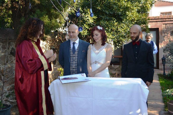 İkinci baharlarına 02.02.2020 tarihinde dünya evine girdiler G1