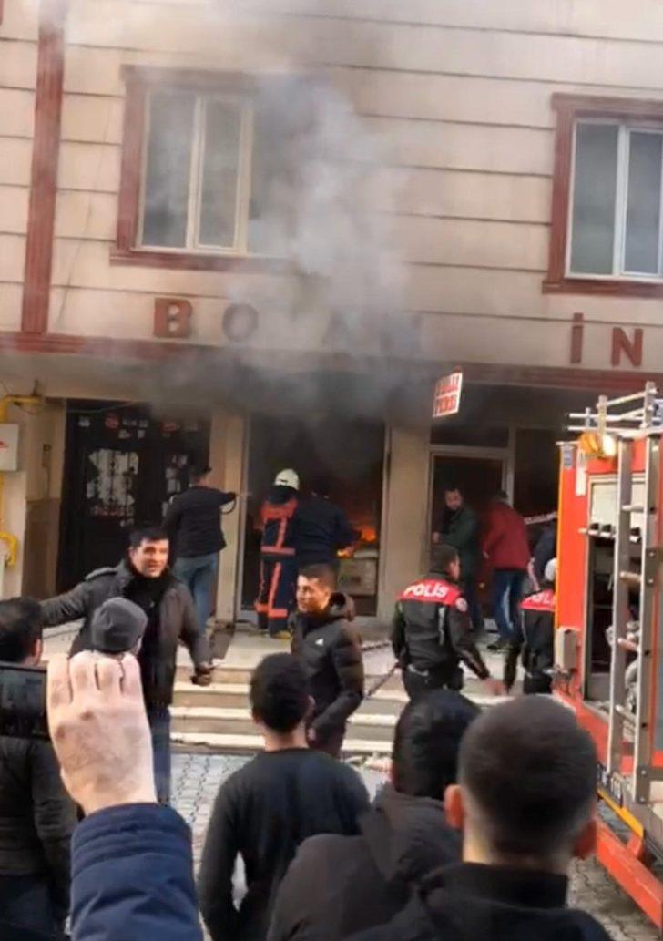 Siirt’te iş yerinde çıkan yangın korkuttu G4