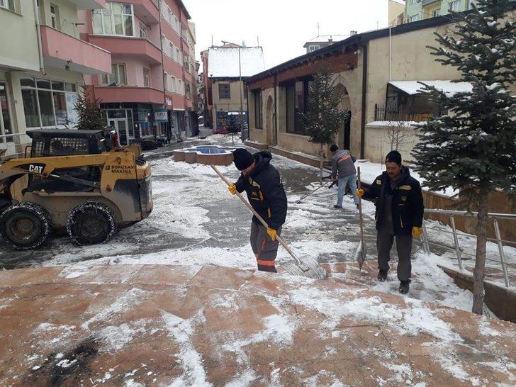Bayburt’ta ekiplerin kar, buz mücadelesi G2