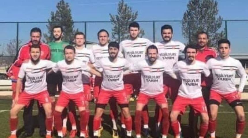 &Ccedil;avdarhisarspor şampiyonluğa y&uuml;r&uuml;yor