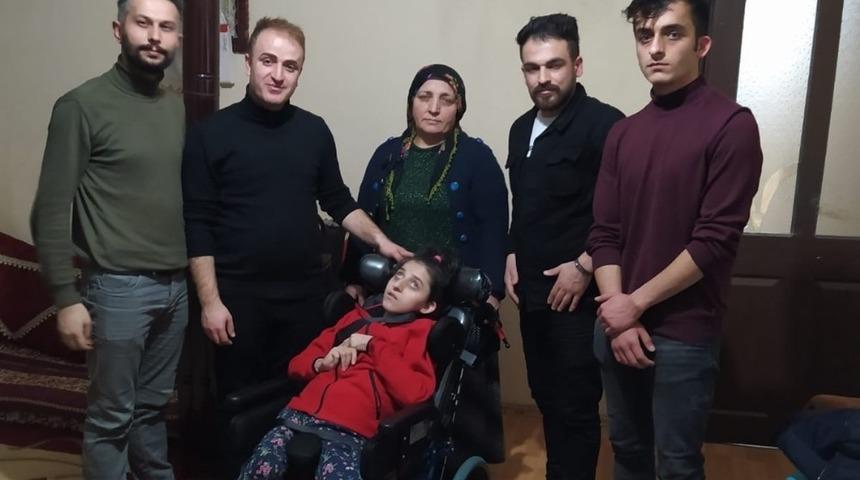 Hakkarili Elvan&rsquo;a engelli puset desteği