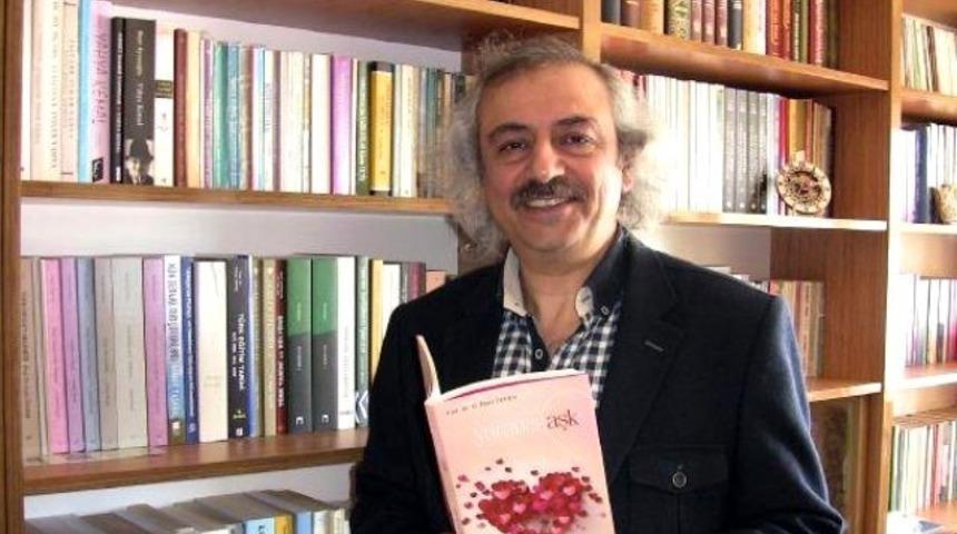 Felsefeye Hizmet &Ouml;d&uuml;l&uuml; Prof. Dr. Hacı &Ouml;mer &Ouml;zden&rsquo;e verildi