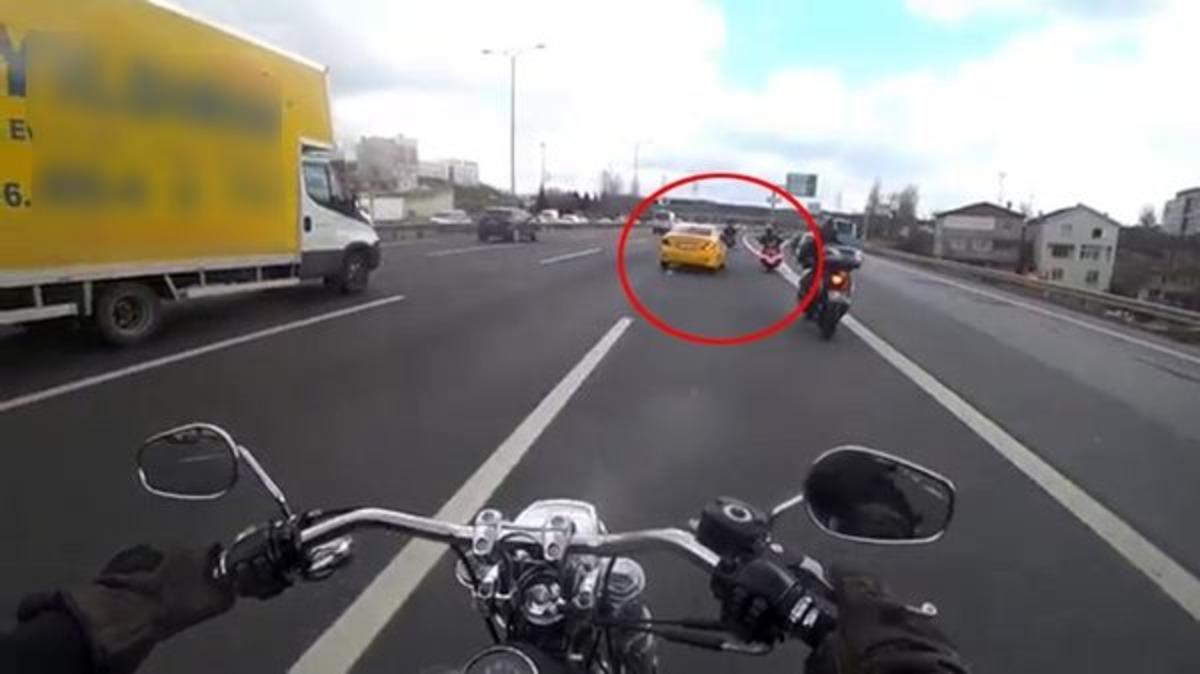 İstanbul'da motosiklet s&uuml;r&uuml;c&uuml;leri &ouml;l&uuml;mden d&ouml;nd&uuml; 