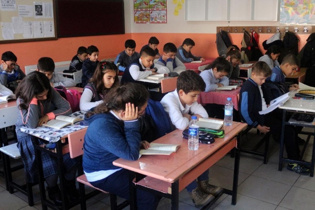 Van&rsquo;da 310 bin &ouml;ğrenci ders başı yaptı