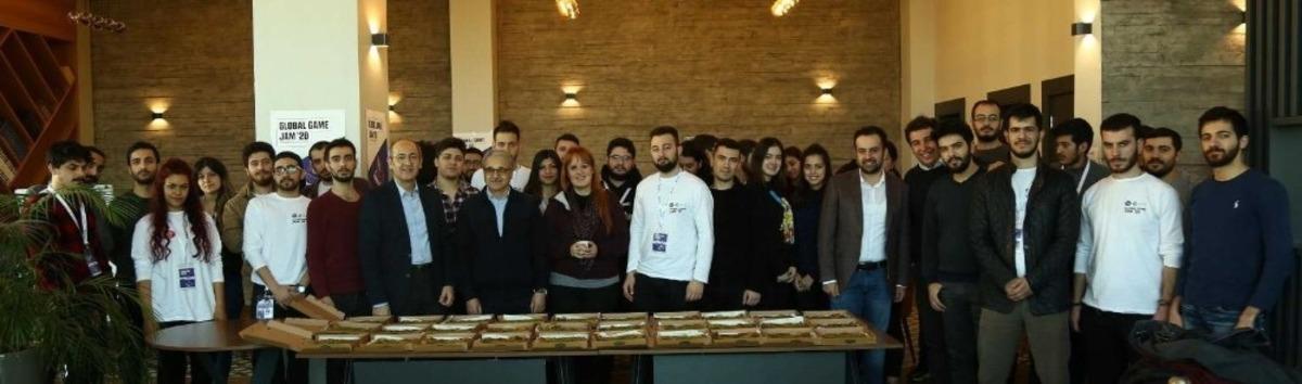 Rekt&ouml;r G&uuml;r&rsquo;den Oyun Yazılımcılarına katmer jesti