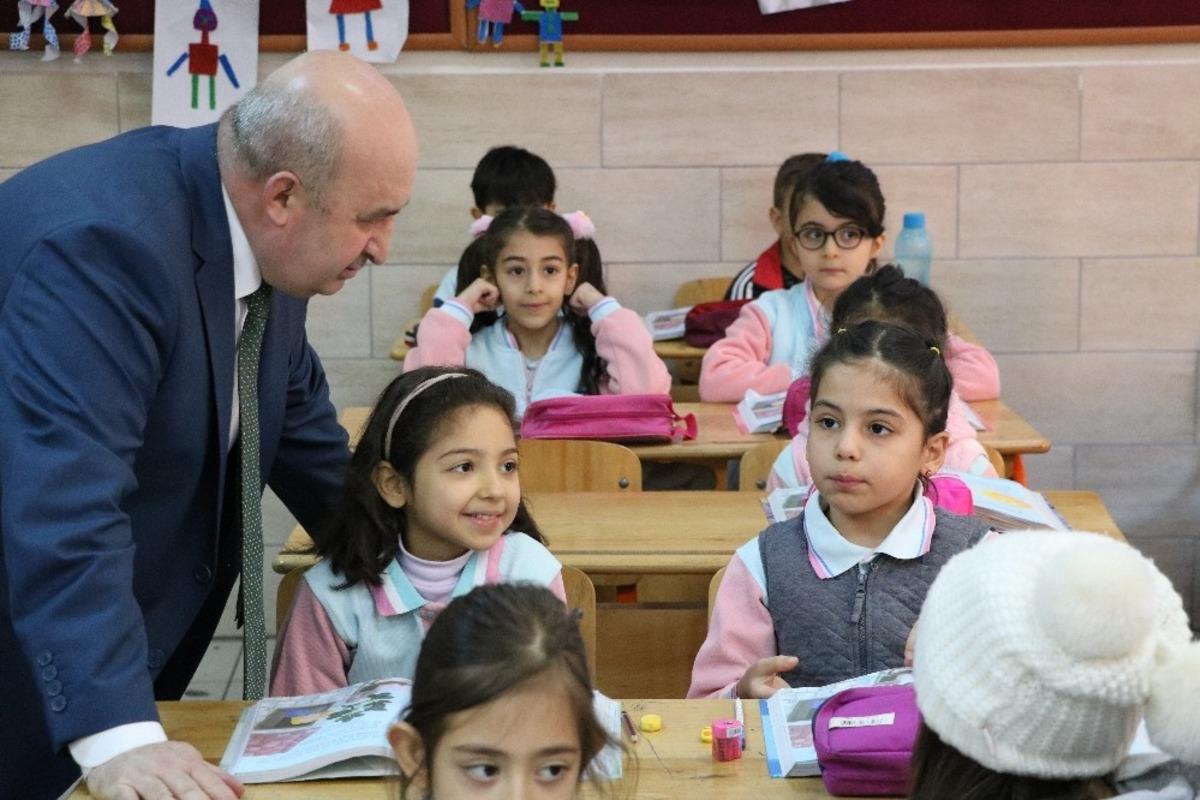 Yılmaz: "Okullarımız eksiksiz eğitime başladı"