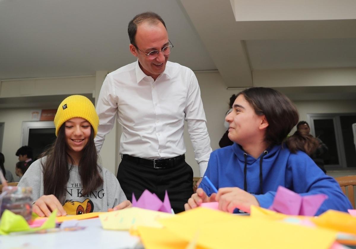 Pamukkale Belediyesi &ccedil;ocuklar i&ccedil;in S&ouml;mestr At&ouml;lyesi kurdu