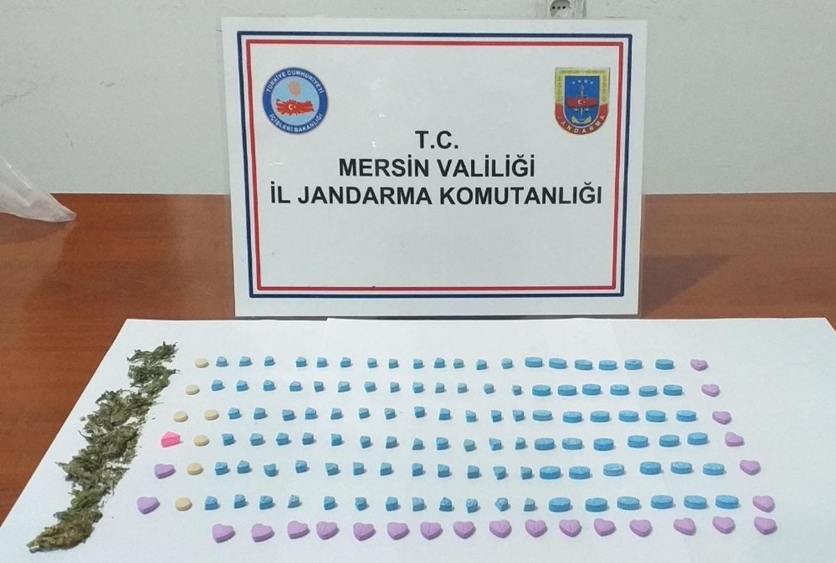 Jandarma ekipleri, uyuşturucu satıcılarına g&ouml;z a&ccedil;tırmıyor
