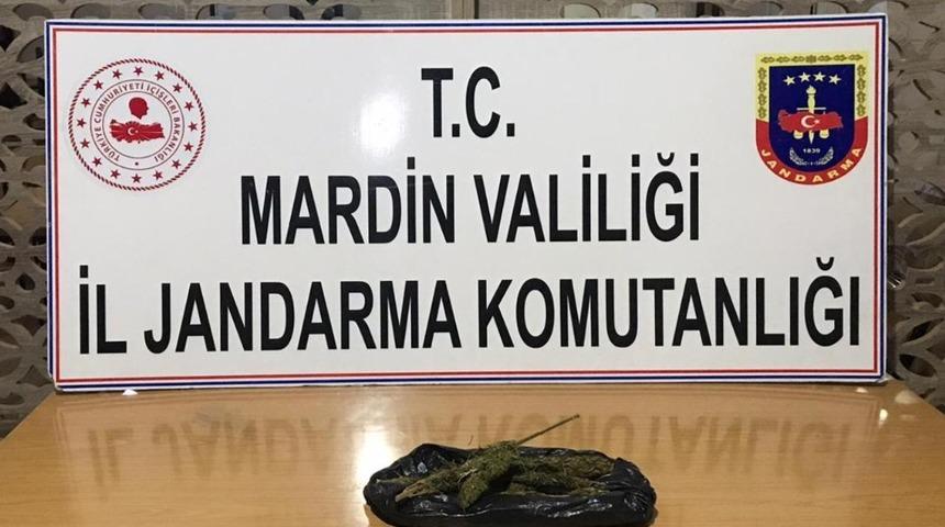 Jandarma uyuşturucu tacirlerine g&ouml;z a&ccedil;tırmıyor