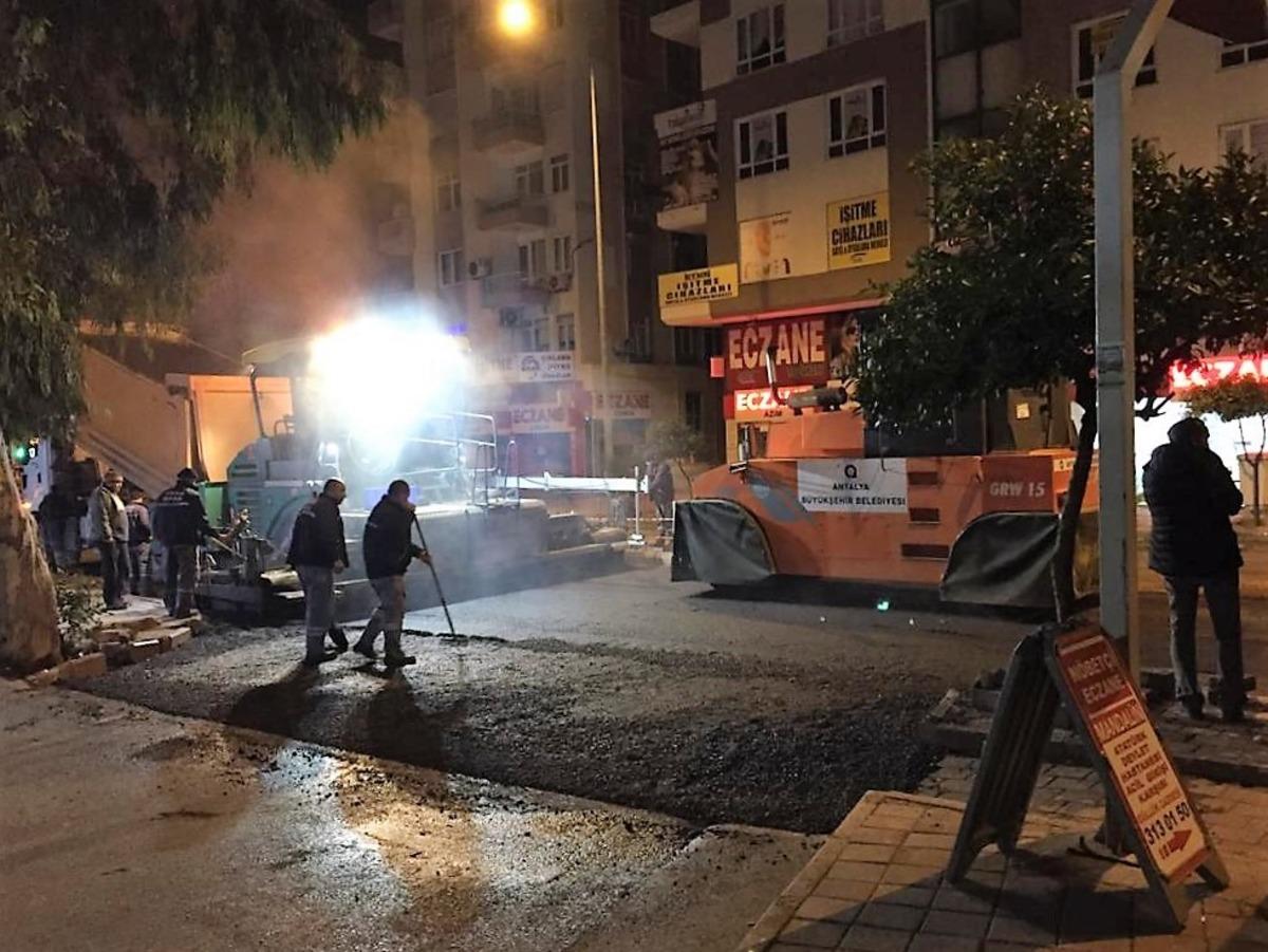 G&uuml;ll&uuml;k Caddesi asfaltında ikinci etap da tamamlandı