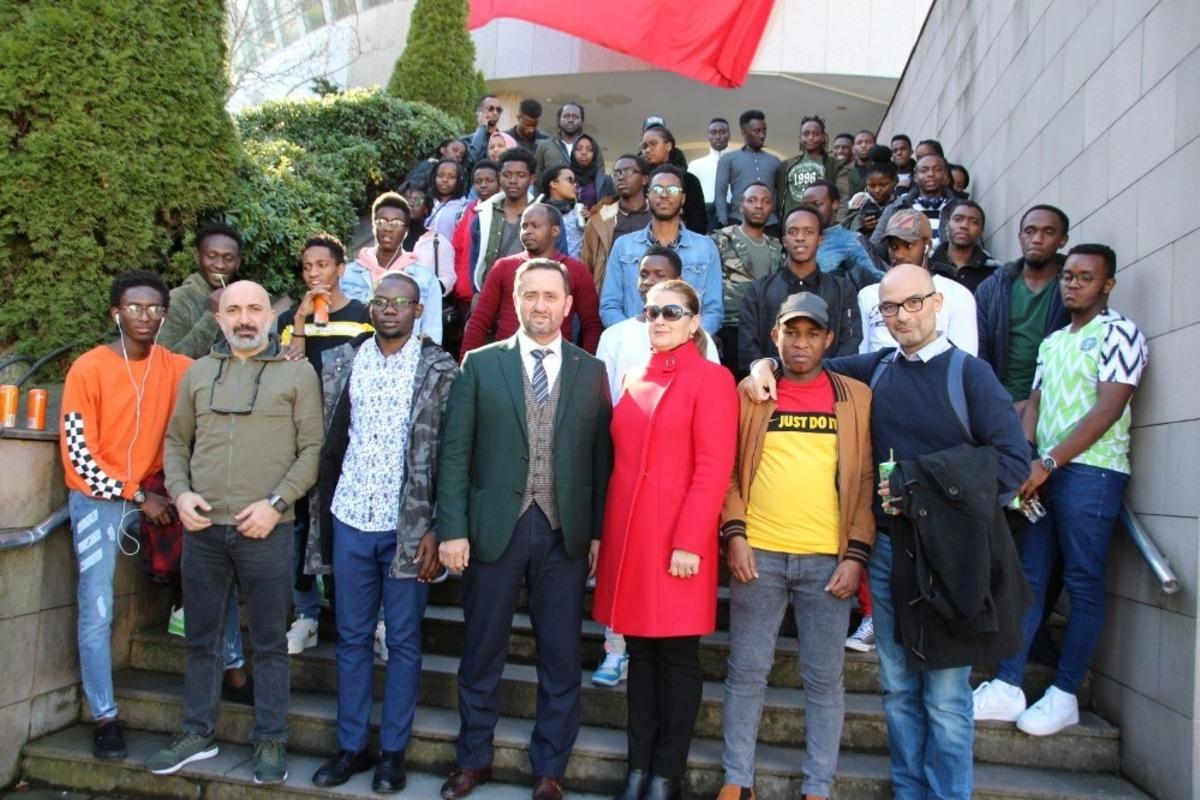 Ruandalı &ouml;ğrenciler Ak&ccedil;akoca&rsquo;da