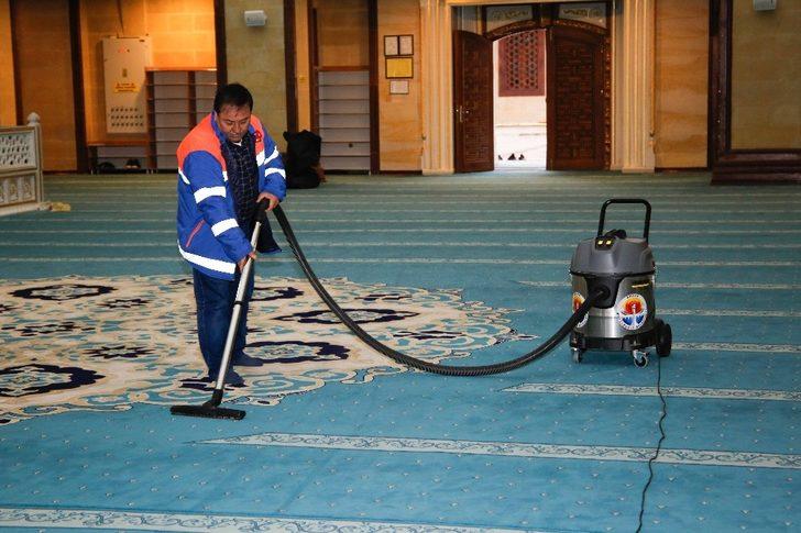 Büyükşehir’den ibadethanelerde temizlik çalışması G4