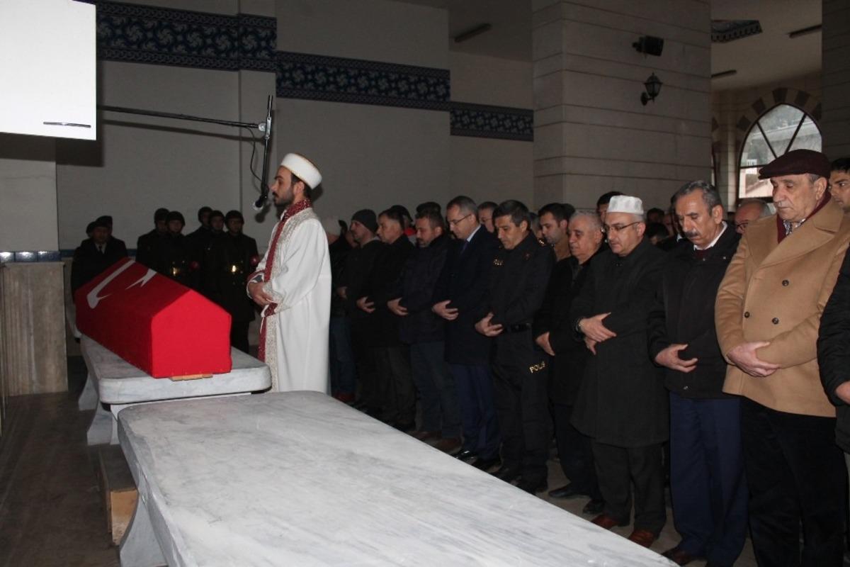 Emekli albay Kastamonu&rsquo;da son yolculuğuna uğurlandı