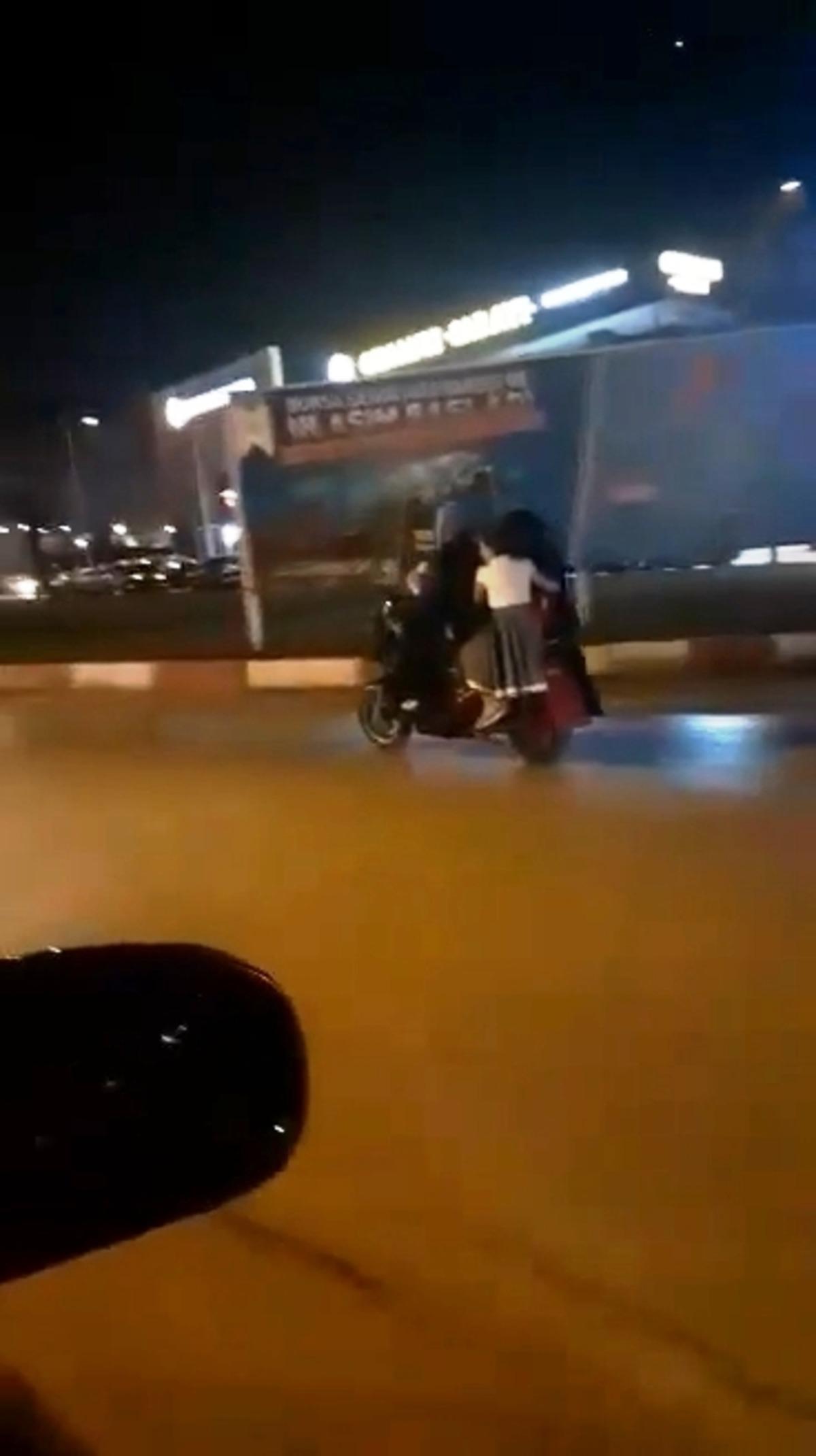 Bursa'da eşi ve &ccedil;ocuklarının hayatını riske atan s&uuml;r&uuml;c&uuml;, tepki &ccedil;ekti