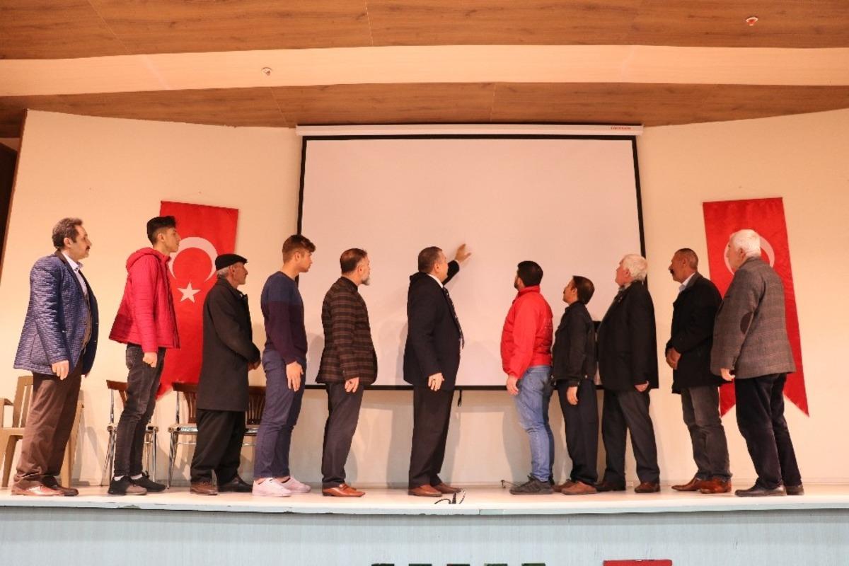 Kurtuluş destanı tiyatroya uyarlandı