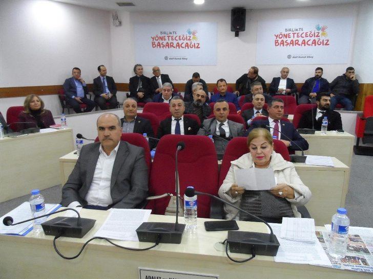 Seyhan Belediye Meclisi Katipliğine CHP’li Gülcan Bingöl seçildi G5