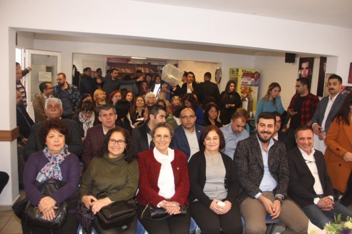 CHP Kuşadası Gen&ccedil;lik Kolları se&ccedil;imi yapıldı
