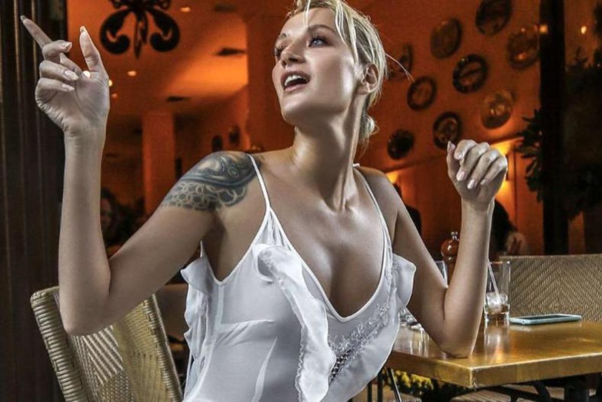 Didem Soydan'dan bikinili Miami pozu! 