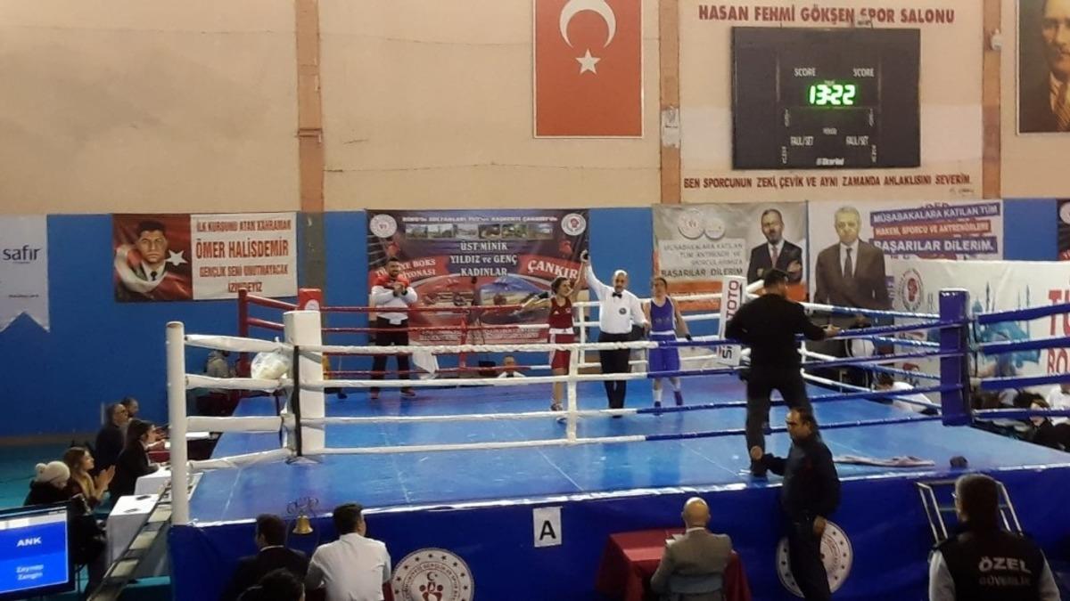 Aydın&rsquo;ın bayan boks&ouml;rleri şampiyonaya damga vurdu