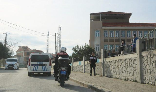 Balıkesir’de polis okul uygulaması yaptı