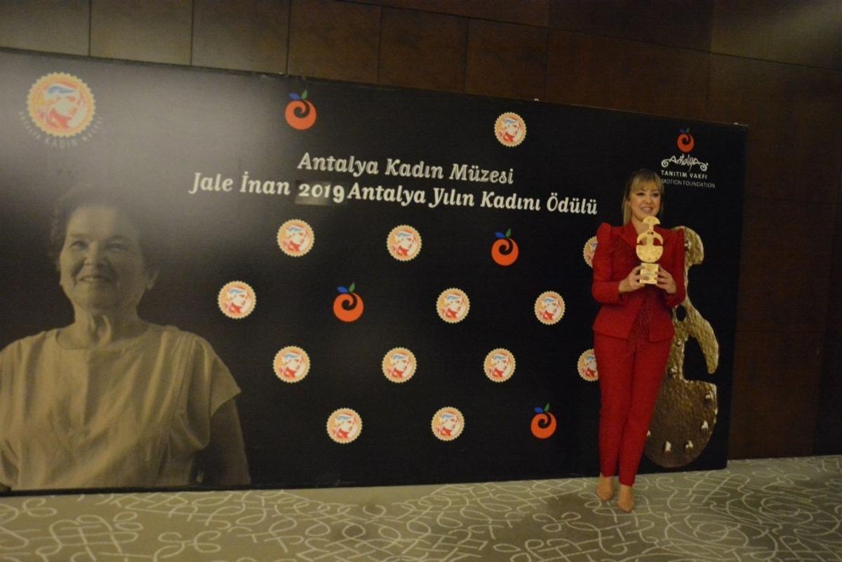 2019 Antalya Yılın Kadını &Ouml;d&uuml;l&uuml; sahibini buldu