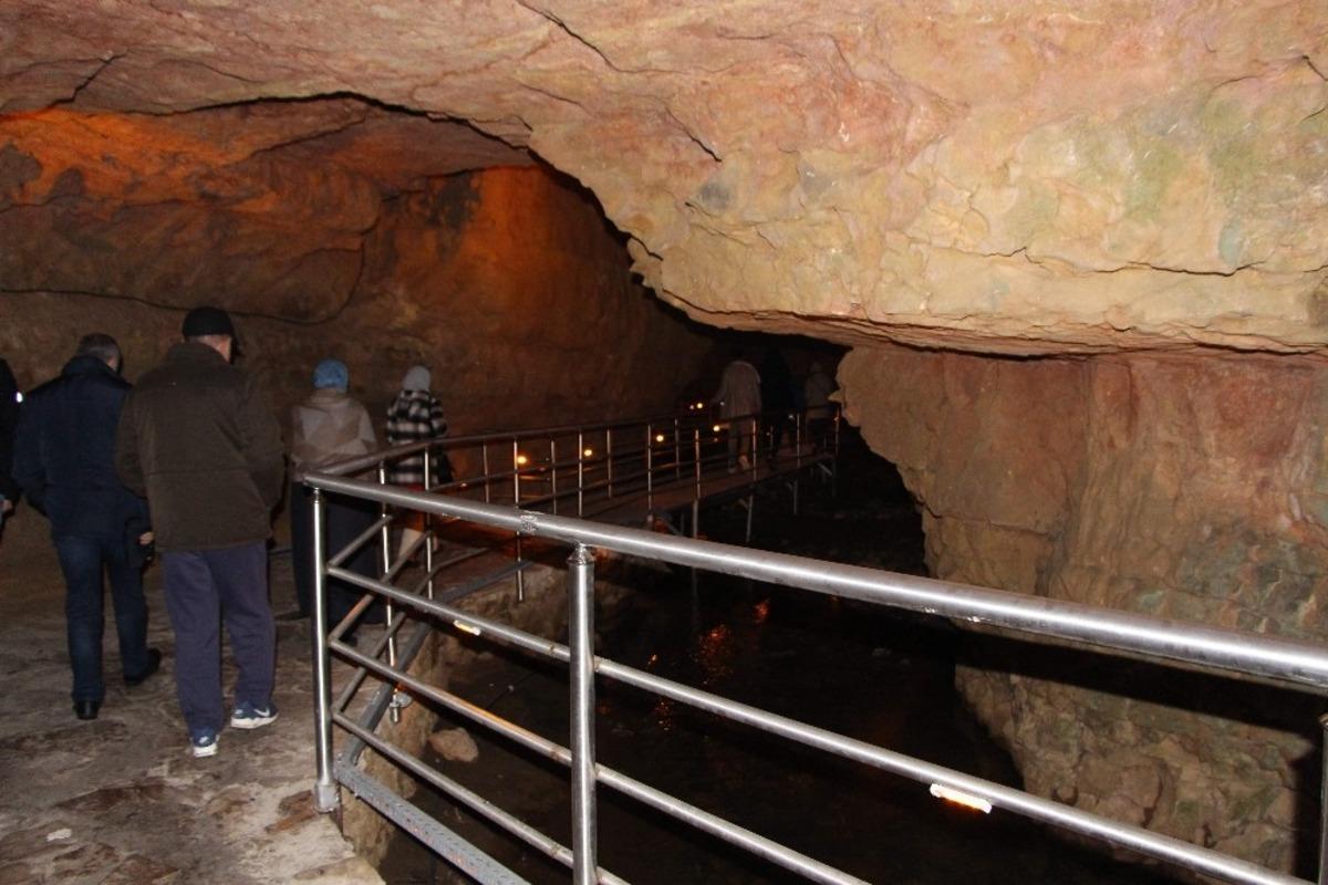 Trabzon'daki &Ccedil;al Mağarası'na ziyaret&ccedil;i akını