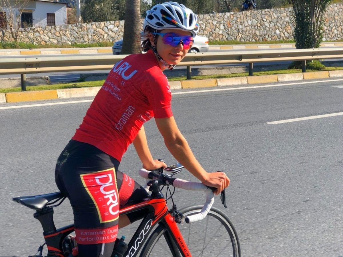 Azize Bekar olimpiyatlara g&ouml;z kırpıyor