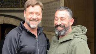 Russell Crowe, Cem Yılmaz'ı sildi
