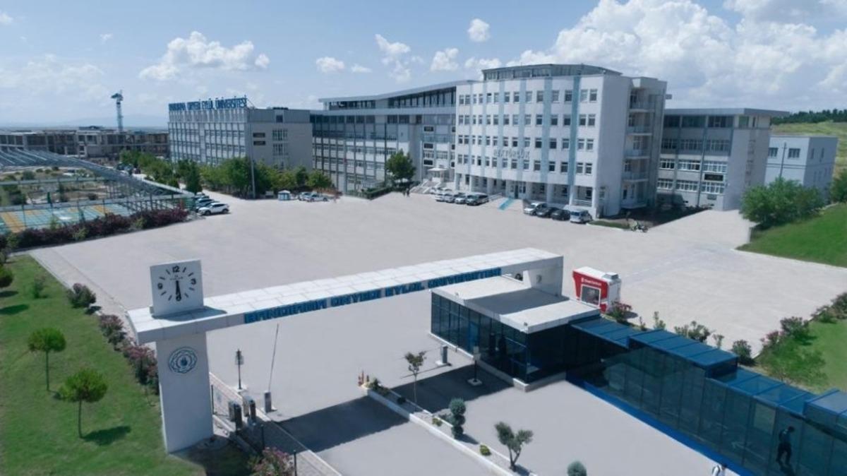 Kamp&uuml;s inşaatında &ouml;l&uuml;ml&uuml; kaza