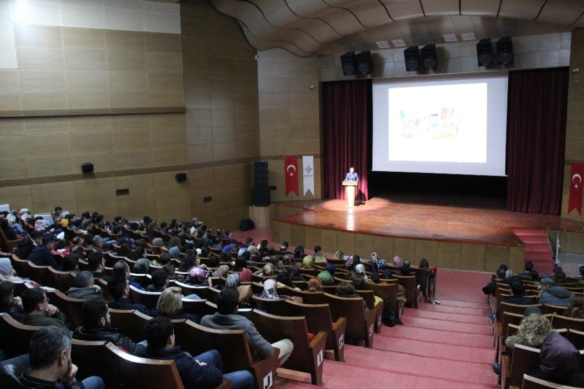 Batman&rsquo;da &rsquo;&ccedil;ocuk ihmal ve istismarı&rsquo; konferansı