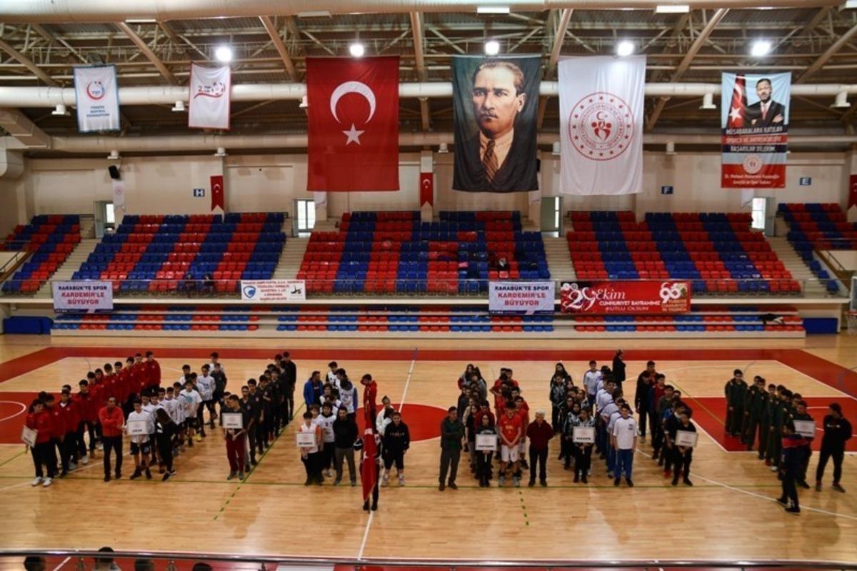 Okul Sporları Gen&ccedil;ler-B Basketbol Grup m&uuml;sabakaları başladı