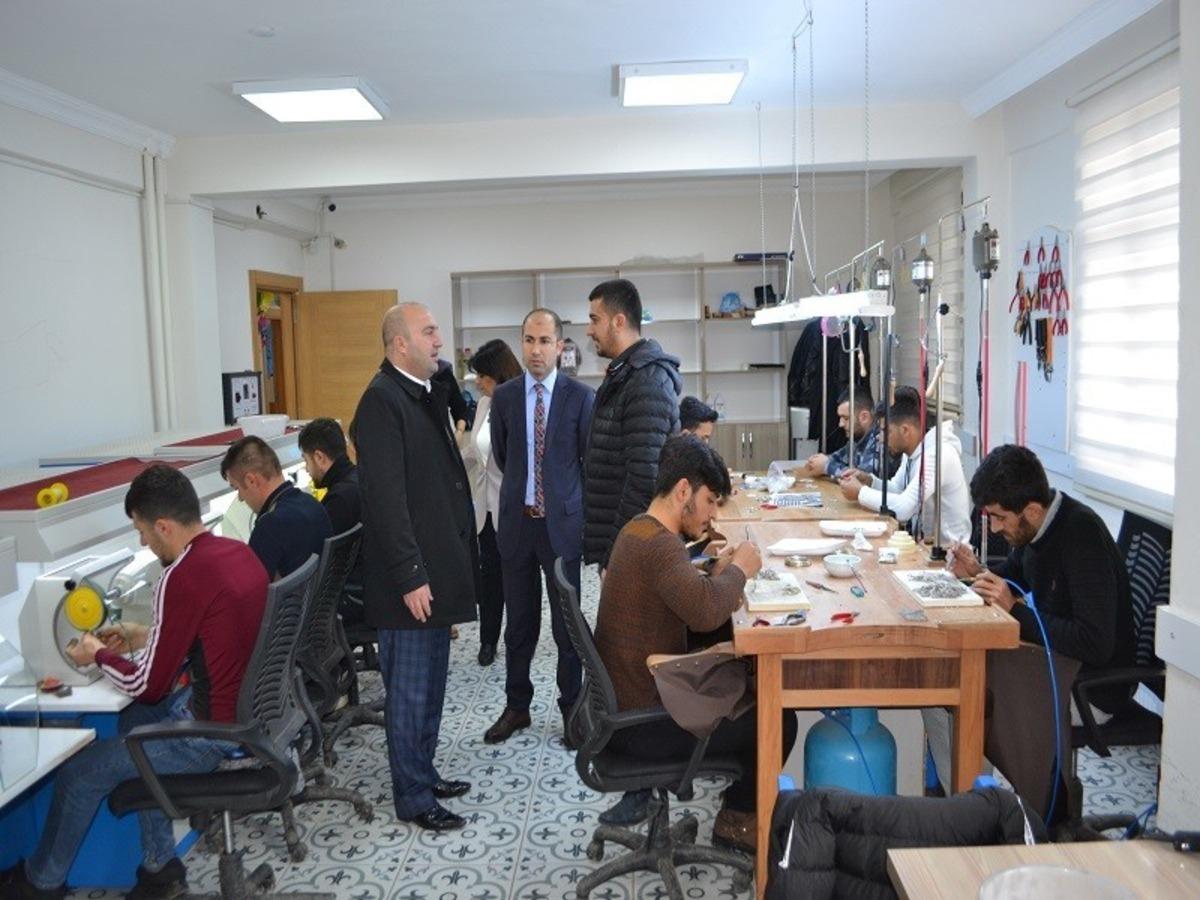 KOSGEB M&uuml;d&uuml;r&uuml; Fidan&rsquo;dan Kaymakam &Ouml;zadalı&rsquo;ya ziyaret