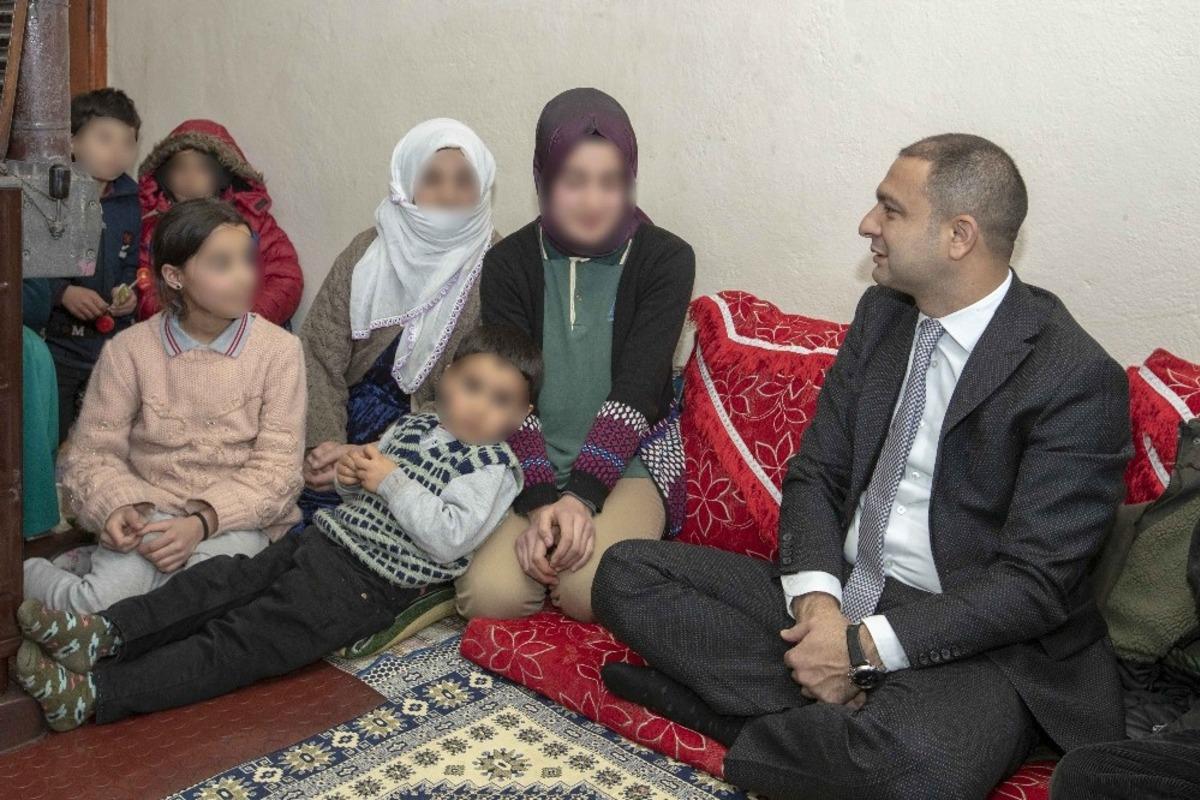 Kaymakam Aslan&rsquo;dan başarılı &ouml;ğrenciye eğitim desteği