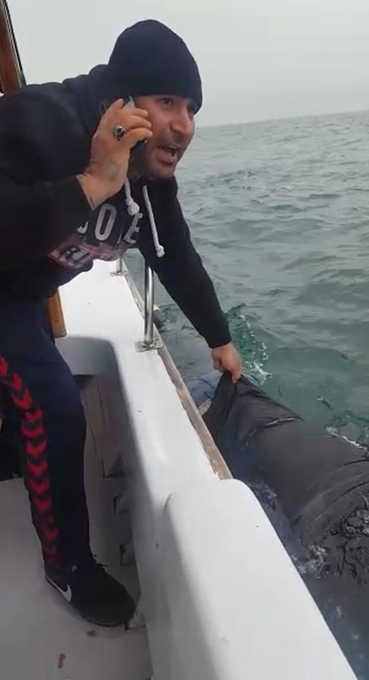 Mersin'de balık&ccedil;ıların ağına 2 erkek cesedi takıldı