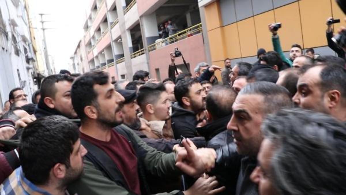 Eskişehir'de Kristal-İş &uuml;yeleri birbirine girdi! 